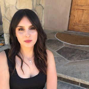 Meet your Posher, Candice